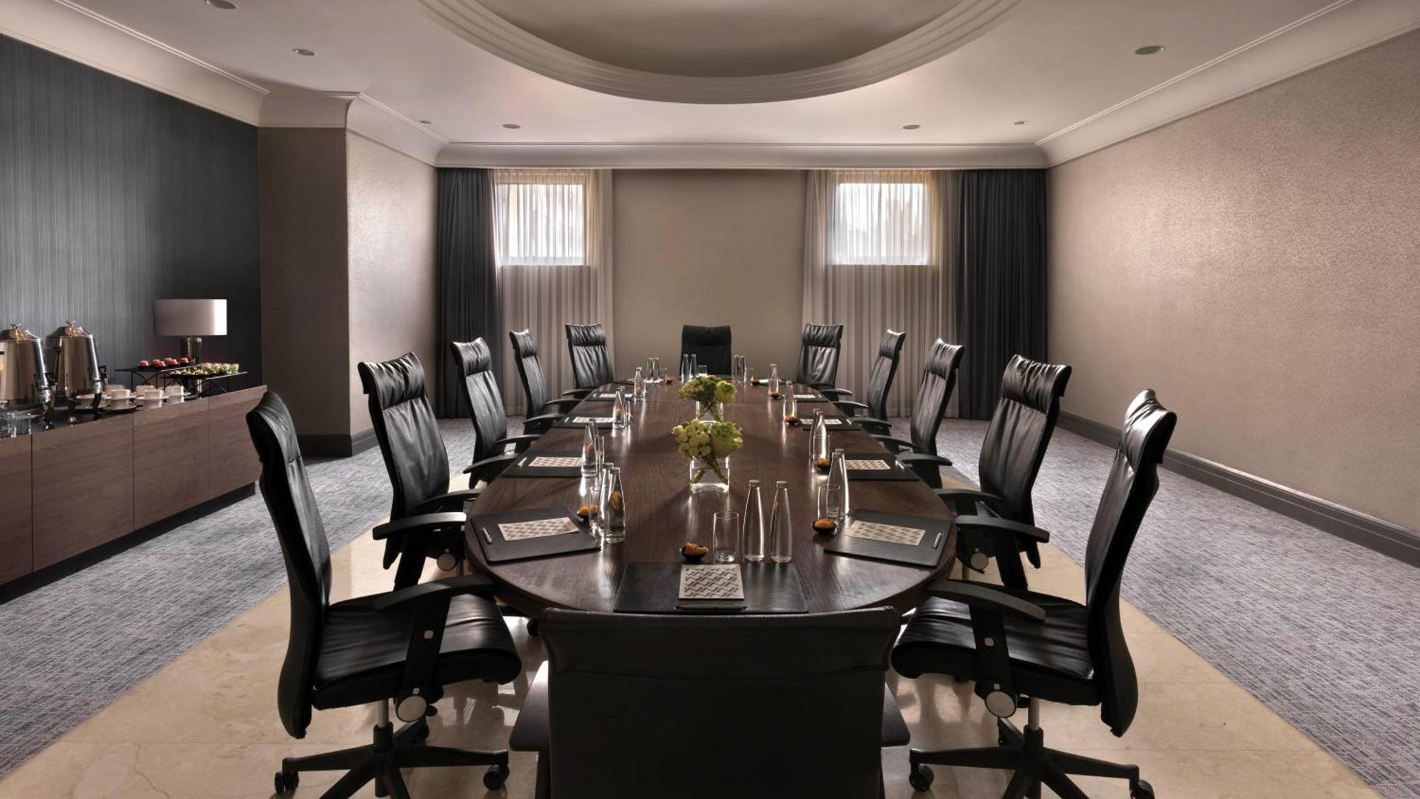 Hotel Intercontinental Jordan By Ihg Amman Exterior foto Boardroom