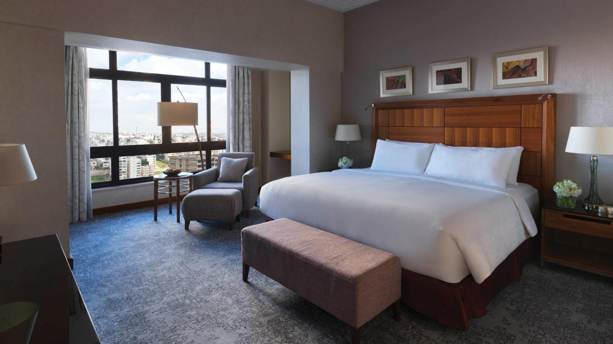 Hotel Intercontinental Jordan By Ihg Amman Exterior foto A guest room at the Four Seasons Hotel, Cairo